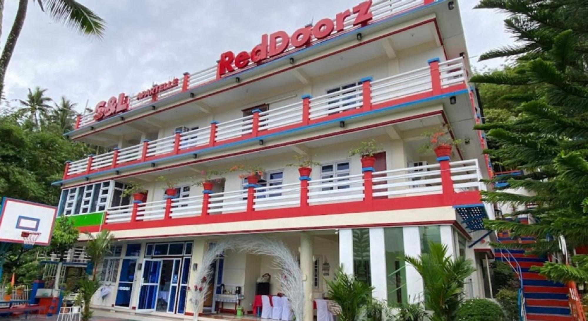 Reddoorz At S & L Apartelle Daraga Albay Hotel Legazpi Ngoại thất bức ảnh