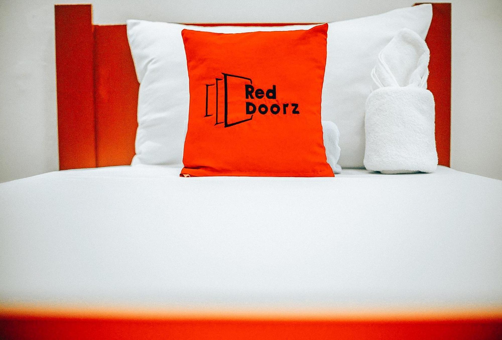 Reddoorz At S & L Apartelle Daraga Albay Hotel Legazpi Ngoại thất bức ảnh